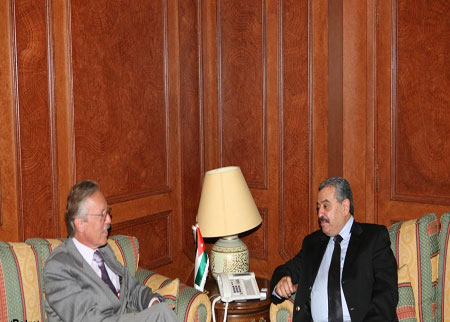 المجالي يستقبل سفير هولندا
