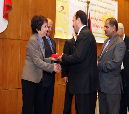 الأميرة بسمة تكرم الجهات الداعمة والمشاركة في مسابقة الملكة علياء للمسؤولية الاجتماعية2011  