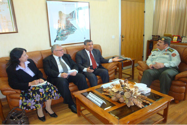 المركز الجغرافي والاحصاءات العامة يبحثان التعاون للتعداد السكاني المقبل 