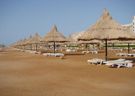 تحويل اراض حدودية بالعقبة لمنتجع سياحي  