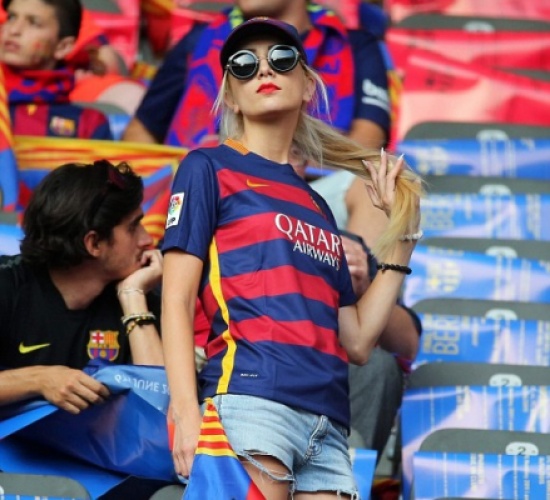 صور مشجعي برشلونة و يوفنتوس في مدرجات وشوارع برلين