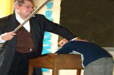 تعليمات الانضباط الطلابي تحظر العقاب البدني واللفظي للطلاب