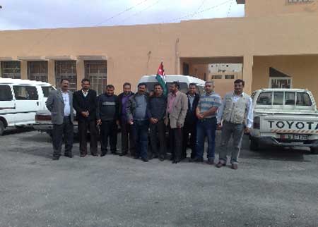 سائقو تربية عجلون يعتصمون لتحسين اوضاعهم المعيشية