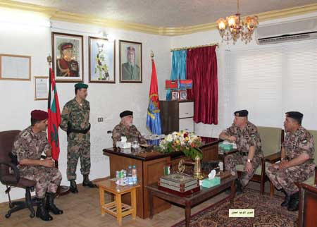 الامير محمد يزور قيادة مدفعية الجيش 