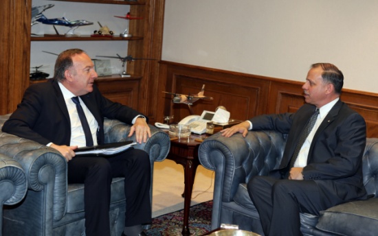 نائب الملك يستقبل رئيس اتحاد الشركات الفرنسية