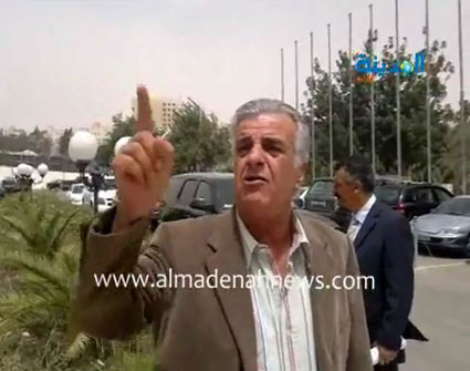 الشوملي للمدينة نيوز : هؤلاء عصابة مش مجلس .. حاولوا يتهجموا علي ّ " ! الشوملي للمدينة نيوز : هؤلاء عصابة مش مجلس .. حاولوا يتهجموا علي ّ " !