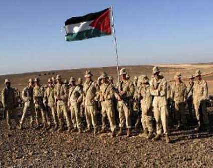 القوات الخاصة الاردنية تجبر قوات المارينز الأمريكية على رفع العلم الأردني