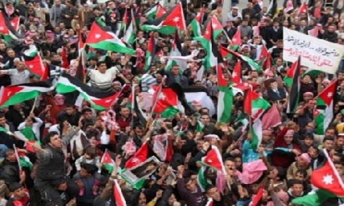 20 الف مواطن يشاركون بمسيرة ولاء وانتماء في السلط 20 الف مواطن يشاركون بمسيرة ولاء وانتماء في السلط