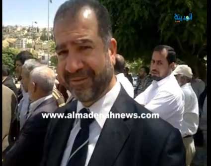 أبو السكر يجيب عن سؤال " الطلاق " بين الأخوان وبين الحراك ( فيديو ) أبو السكر يجيب عن سؤال " الطلاق " بين الأخوان وبين الحراك ( فيديو )