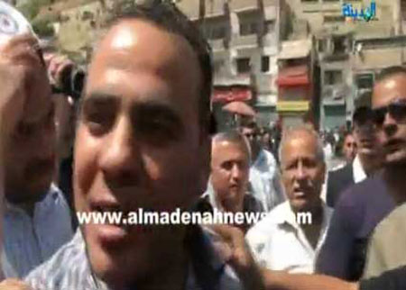 " هوشة " الحراك والموالاة وسط البلد ( فيديو ) " هوشة " الحراك والموالاة وسط البلد ( فيديو )