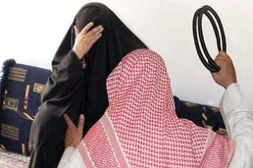 معاقبة سعودي على ضرب زوجته بحفظ 5 أجزاء من القرآن