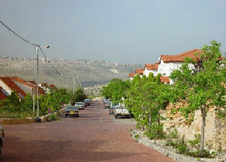 مقاول بناء اسرائيلي يعترف بأن الأرض يمتلكها فلسطينيون