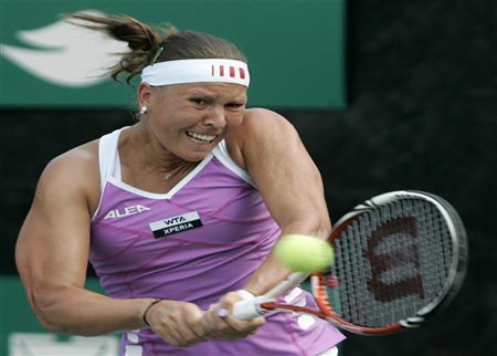 التشيكية هراديتسكا تتأهل للدور الرابع في بطولة مدريد للتنس