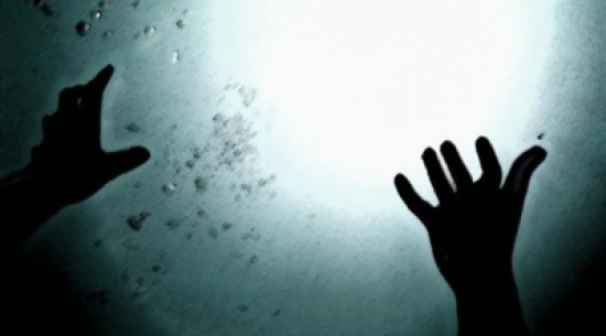 ألماني قفز في بحيرة هرباً من الشرطة فمات غريقاً ألماني قفز في بحيرة هرباً من الشرطة فمات غريقاً