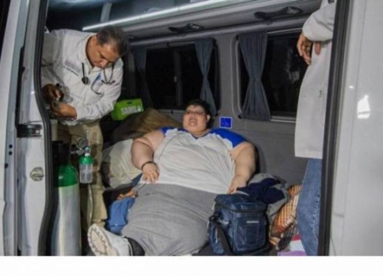 أسمن رجل بالعالم يبدأ رحلة تخفيف وزنه بالمكسيك أسمن رجل بالعالم يبدأ رحلة تخفيف وزنه بالمكسيك