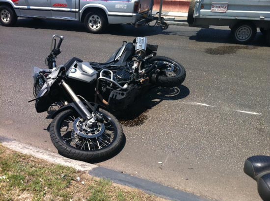 وفاة بتصادم مركبة ودراجة في شارع المدينة المنورة