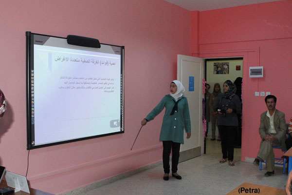 افتتاح غرفة متعددة الاغراض في مدرسة رابعة العدوية بلواء بني عبيد