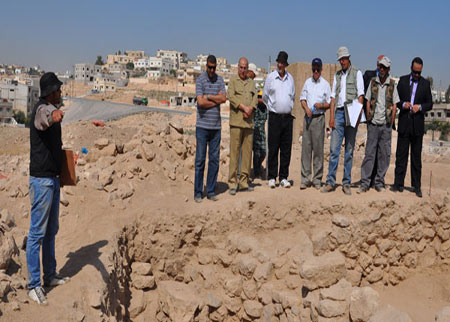 فريق آثاري من الجامعة الهاشمية ينجز تنقيبات أثرية هامة  ( صور )