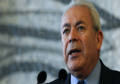 غليون يعلن انسحابه من رئاسة المجلس الوطني السوري فور اختيار خلف له