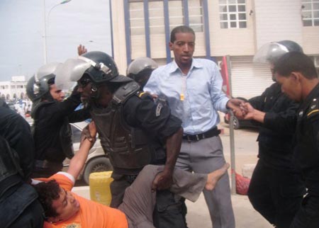 جرحى واعتقالات فى تظاهرات ضد السلطة بموريتانيا