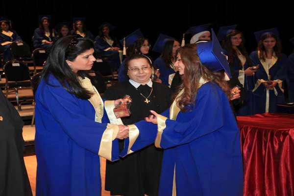 الاميرة سمية ترعى تخريج طلبة كلية سيدة الناصرة 