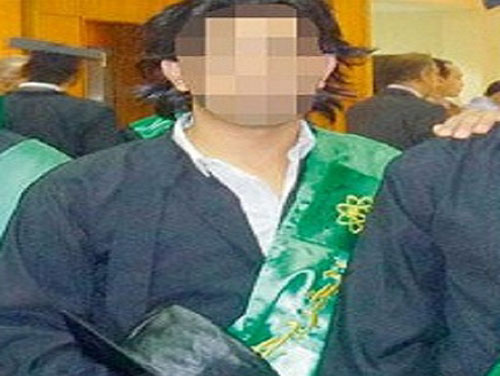 متهم بالسرقة يهرب من السعودية ويعود طبيباً جرّاحاً