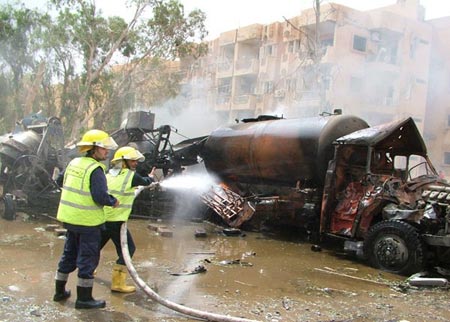 سوريا: مقتل 9 واصابة اكثر من 100 بتفجير "انتحاري" بدير الزور