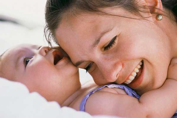 عزوف المرأة عن العمل لعدم وجود حضانات بمواقعه  