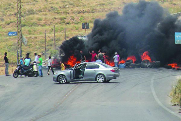 لبنان: مقتل شيخين في عكار يزيد التوتر شمالاً