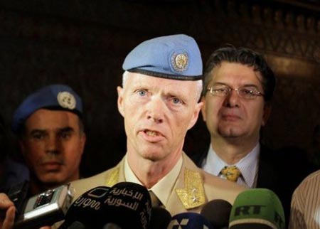 معارضون: قوات سورية تقتل محتجين أمام مراقبي الأمم المتحدة