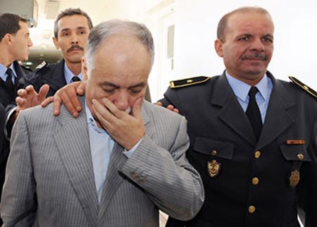 تونس تنوي تسليم البغدادي المحمودي إلى ليبيا