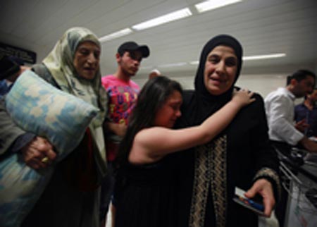 وزير الخارجية اللبناني يعلن الافراج قريبا عن المخطوفين في سوريا 