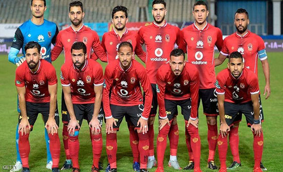 الأهلي المصري يعود لسكة الانتصارات.. ويضيق الخناق على بيراميدز الأهلي المصري يعود لسكة الانتصارات.. ويضيق الخناق على بيراميدز