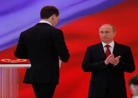 معارض روسي يدعو لاحتجاج عام ضد بوتين 