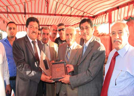 رئيس المجلس الأعلى للشباب يفتتح مجمعا رياضيا في إربد