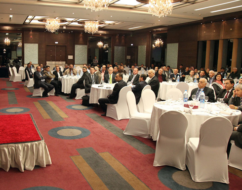 منتدون: مواجهة داعش تتطلب تجهيز الجيش العراقي وتسليح العشائر السنية