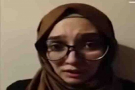 فيديوهات الوداع من حلب.. مدنيون يصافحون العالم في لقطة أخيرة استعدادا للرحيل فيديوهات الوداع من حلب.. مدنيون يصافحون العالم في لقطة أخيرة استعدادا للرحيل