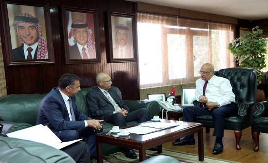 "المهندسين" تلتقي بوزير المياه والري وتبحث عدة قضايا - صور "المهندسين" تلتقي بوزير المياه والري وتبحث عدة قضايا - صور