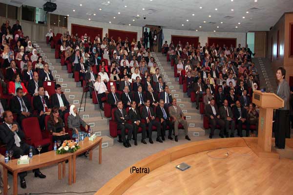 الأميرة بسمة تفتتح اعمال المؤتمر الخامس لطب الاسنان بالجامعة الاردنية  