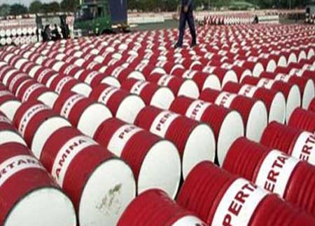 نفط برنت يهبط صوب 101 دولار بعد بيانات صينية ضعيفة نفط برنت يهبط صوب 101 دولار بعد بيانات صينية ضعيفة