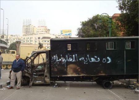 براءة اللواءات تهدد أمن مصر