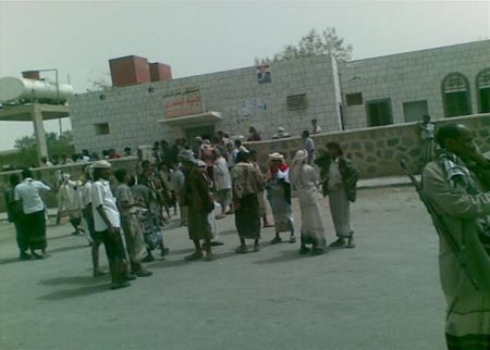 قتلى وجرحى في اشتباكات جنوب اليمن وشماله