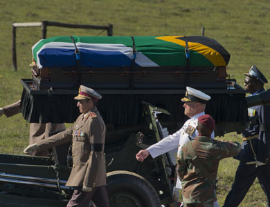 بدء مراسم الجنازة الرسمية لمانديلا