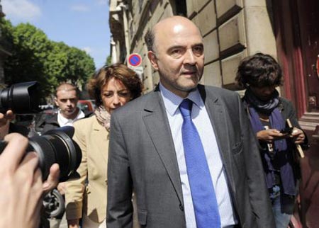 فرنسا تحذر من فشل التقشف باليونان 