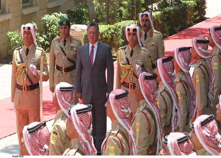 الملك يتقبل اوراق اعتماد عدد من السفراء ( صور )
