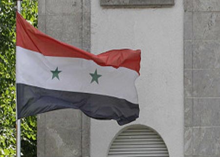 سوريا تطرد سفراء غربيين وروسيا والصين تعارضان تغيير النظام بالقوة