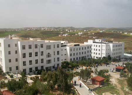 جامعة إربد تستعد لتخريج الفوج 15 من طلبتها جامعة إربد تستعد لتخريج الفوج 15 من طلبتها