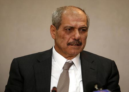 رئيس الوزراء يعود الى عمان رئيس الوزراء يعود الى عمان