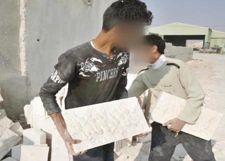 العمل تنظم مسيرة غدا للقضاء على عمل الاطفال  