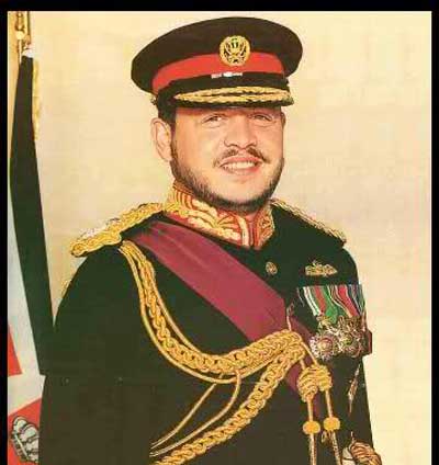 الاردنيون يحتفلون السبت بالعيد الثالث عشر لجلوس الملك عبد الله الثاني على العرش الاردنيون يحتفلون السبت بالعيد الثالث عشر لجلوس الملك عبد الله الثاني على العرش